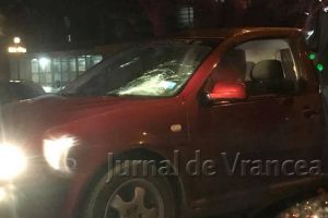 FOTO-ULTIMĂ ORĂ: Doi pietoni loviţi de o maşină în zona ANL Sud