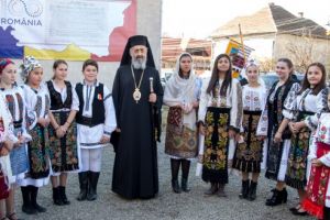 naltpreasfinţitul Părinte Irineu, în mijlocul credincioşilor din Bistra Mureşului
