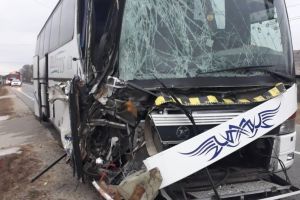 Dosar penal, după accidentul dintre două autobuze