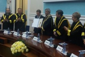 Acordarea titlului de DOCTOR HONORIS CAUSA al Universităţii din Craiova, domnului academician Ioan Aurel Pop