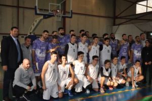 Baschetbaliştii, meci cu elevii de la Colegiul Naţional „I.C. Brătianu”