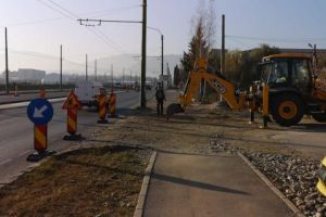 Lucrările la reţeaua de termoficare din zona vechea a cartierului Tractorul, finalizate până la sfârşitul anului