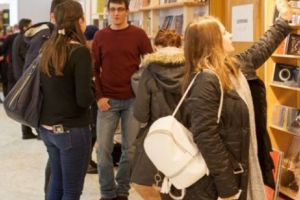 Ce scriitoare reprezintă România la Festivalul de Literatură din China?