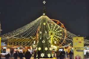 Târgul de Crăciun: Piaţa Unirii va găzdui concerte cu Inna şi Ştefan Hruşcă, dar şi colindători care vor umbla 