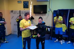 O mare surpriză pentru un mic susţinător!