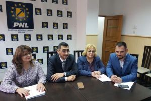 ÎN DIRECT Conferinţă de presă la PNL Braşov