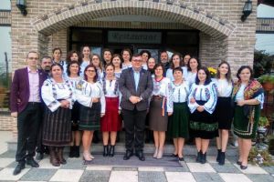 Cadrele didactice din învăţământul primar de la Liceul Tehnologic Cajvana au sărbătorit ...