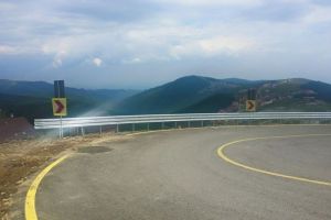 Ca în Vestul Sălbatic – Hoţii au furat plăcuţele reflectorizante de pe Transalpina