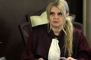 Întâlnire bombă între Kovesi şi Motoc! Cât câştigă judecătoarea României la CEDO-Suma întrece orice imaginaţie