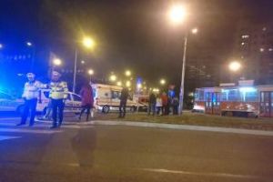 Accident între un taxi şi un tramvai, în Mănăştur. Două persoane au fost rănite FOTO