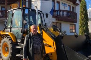 Buldoexcavator nou pentru comuna Chiheru de Jos
