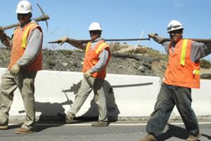 Lucrările la Podul peste pârâul Sâmnicel, pe DN 7, vor dura până pe 16 noiembrie