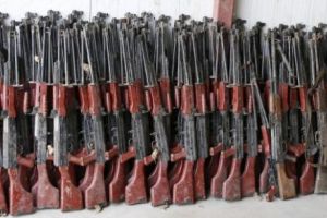 România, acuzată în Parlamentul European că nu controlează exportul de armament