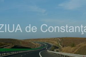 Informare meteo de vreme rea. Utilajele CNAIR pregatite sa intervina in caz de necesitate. Sunt drumuri unde intervin deja utilajele de deszapezire 