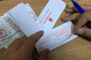 Deva: Începe distribuirea tichetelor gratuite pentru transportul public local