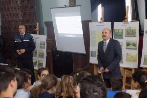 Film documentar prezentat de poliţişti în şcolile din Gorj