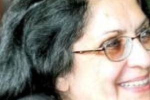 Fărâmituri de lectură cu ceai, la Caransebeş. Invitată în clubul de lectură – scriitoarea Adriana Babeţi