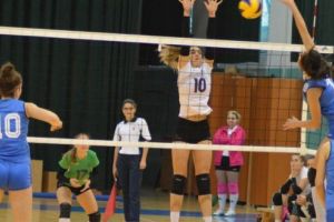 Joc „şcoală” pentru voleibaliste