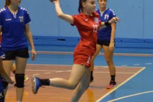 Doar duel „în familie” la handbal junioare