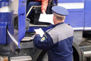 Transport de cherestea cu diferenţă mare între cifrele din acte şi încărcătură