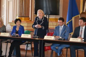 Aradul a găzduit prestigiosul simpozion internaţional „Cultură şi civilizaţie chineză. Dialoguri româno-chineze”