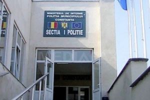 SPECIALIST la Centrul ANTIDROG Constanţa, cercetat pentru furt, REȚINUT după ce a fugit din sediul Poliţiei 