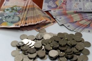 Studiu: 37% dintre romani se descurca la limita cu banii castigati in fiecare luna