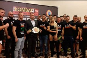 Faţă în faţă, înainte de Mix Kombat 4 (VIDEO)