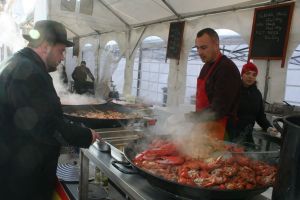 Raci, scoici, creveţi şi alte fructe de mare, la Festivalul Mediteranean. Cât costă bunătăţile (FOTO)