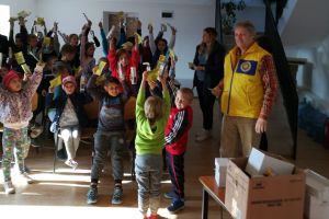 Copiii din Chiochiş şi Bozieş au învăţat cum să-şi întreţină dantura sănătoasă (FOTO)