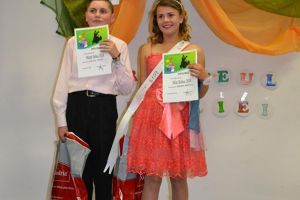 Elevii Centrului Școlar „Sf. Andrei” din Gura Humorului şi-au ales cei mai frumoşi boboci