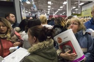 Au dat lovitura! Au reuşit să facă asta, de Black Friday! Este FĂRĂ PRECEDENT!