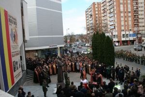 Statuia Cardinalului Iuliu Hossu, dezvelită la Biserica Greco-Catolică ”Buna Vestire”