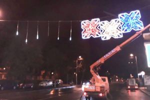 A inceput impodobirea orasului: Constanta se pregateste de sarbatori 