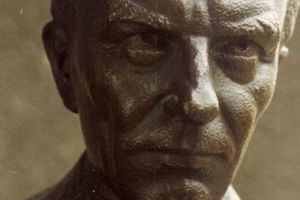 De ce este atât de urât Nae Ionescu? 