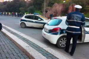 Din ianuarie 2019: Restrictii la Roma pentru masinile poluante