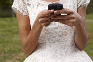 Descoperă TRĂDAREA cu o zi înainte de nuntă şi se RĂZBUNĂ la ALTAR 