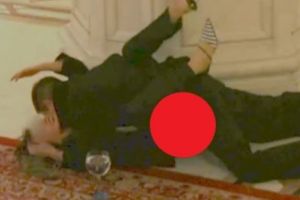 AMOR pe holurile PARLAMENTULUI ROMÂNIEI. Deputaţii au rămas INTERZIȘI când au prins un cuplu în timpul ACTULUI - FOTO +18