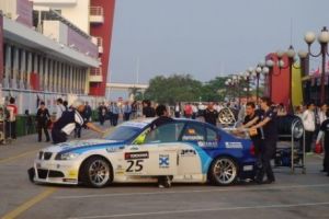 Cinci RĂNIȚI la Marele Premiu din Macao. Scene DRAMATICE cu o maşină INTRÂND în SPECTATORI