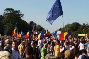 Corneliu VADIM TUDOR:  „Treziţi-vă, români, sau veţi pieri!”