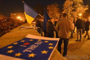 30 de orădeni au protestat împotriva guvernului şi pentru susţinerea valorilor democratice europene (FOTO / VIDEO)