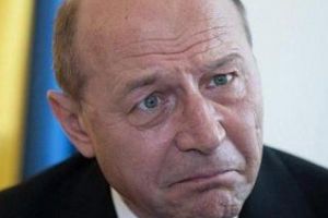 Băsescu: PSD e populat cu porci şi hipopotami. Au un singur dresor