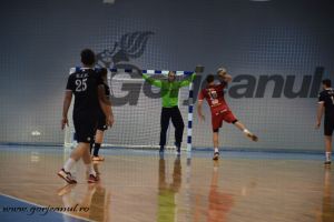 UCB, învinsă de lider