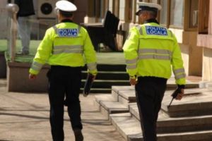Obiecte pierdute de cetăţeni, recuperate şi predate de poliţiştii locali