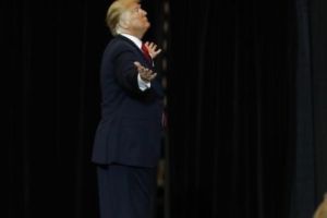 Donald Trump spune că a văzut lucruri violente, brutale şi groaznice. Ce măsuri a luat?