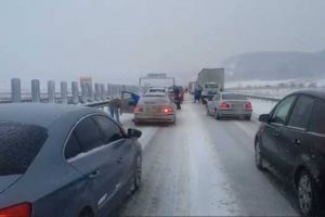 Sfaturi de la IPJ ALBA pentru şoferi: Respectaţi cu stricteţe regulile de circulaţie, semnificaţia indicatoarelor şi echipaţi-vă corespunzător maşinile