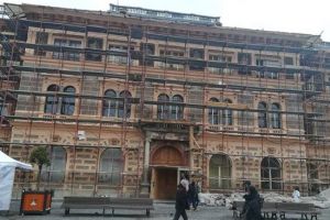 Noua faţadă a Rectoratului, la vedere pentru scurt timp (Foto)