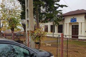 MORENI: Pentru că primăria nu a găsit, încă, 16.000 de lei pentru câteva calorifere, zeci de copii mutaţi la altă unitate de învăţământ
