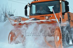 E iarnă în Moldova! Cum au acţionat drumarii