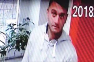 Tupeu de hoţ. A venit cu câinele la veterinar ca să fure banii unei femei  